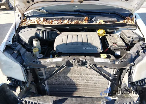 2014 Chrysler Town & Country Touring from USA, damaged, VIN 2C4RC1BG7ER402593